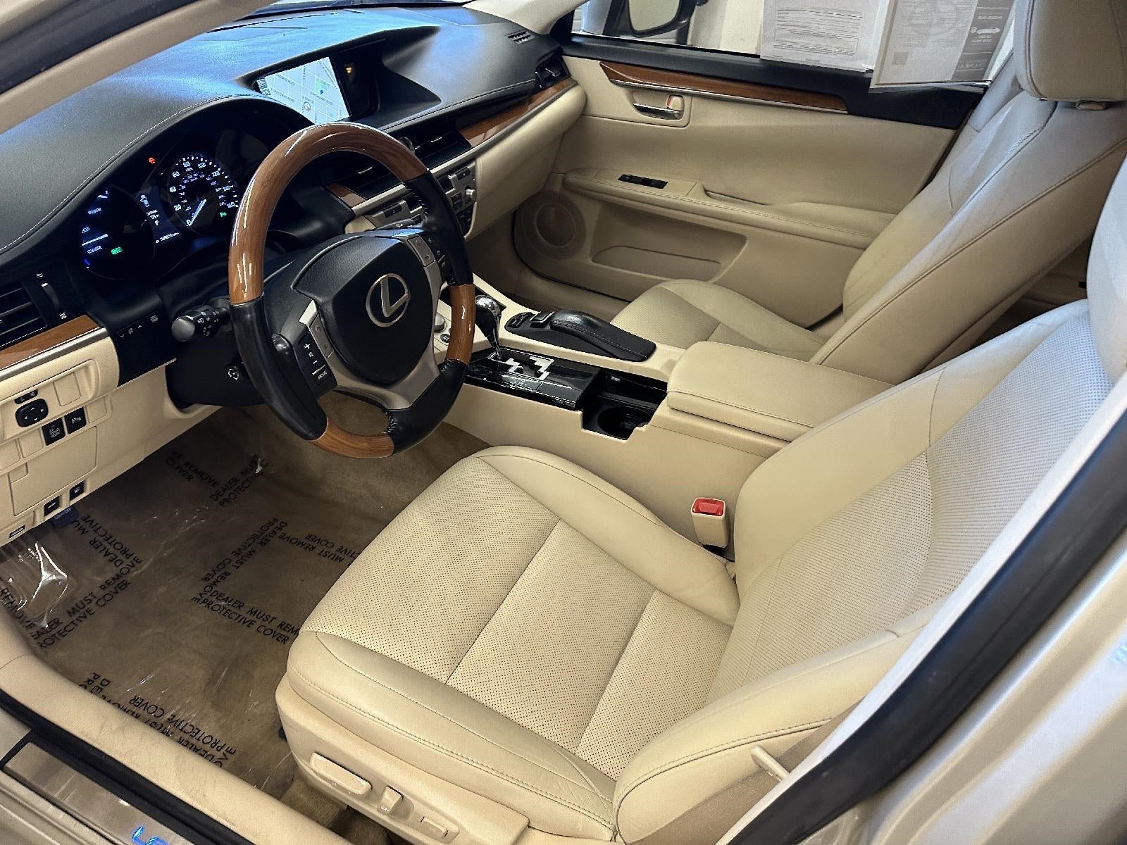 2014 Lexus ES 300h Base